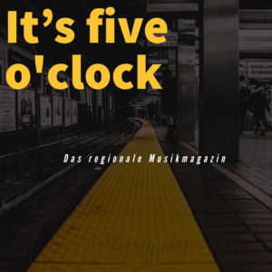 „It‘s five o'clock“