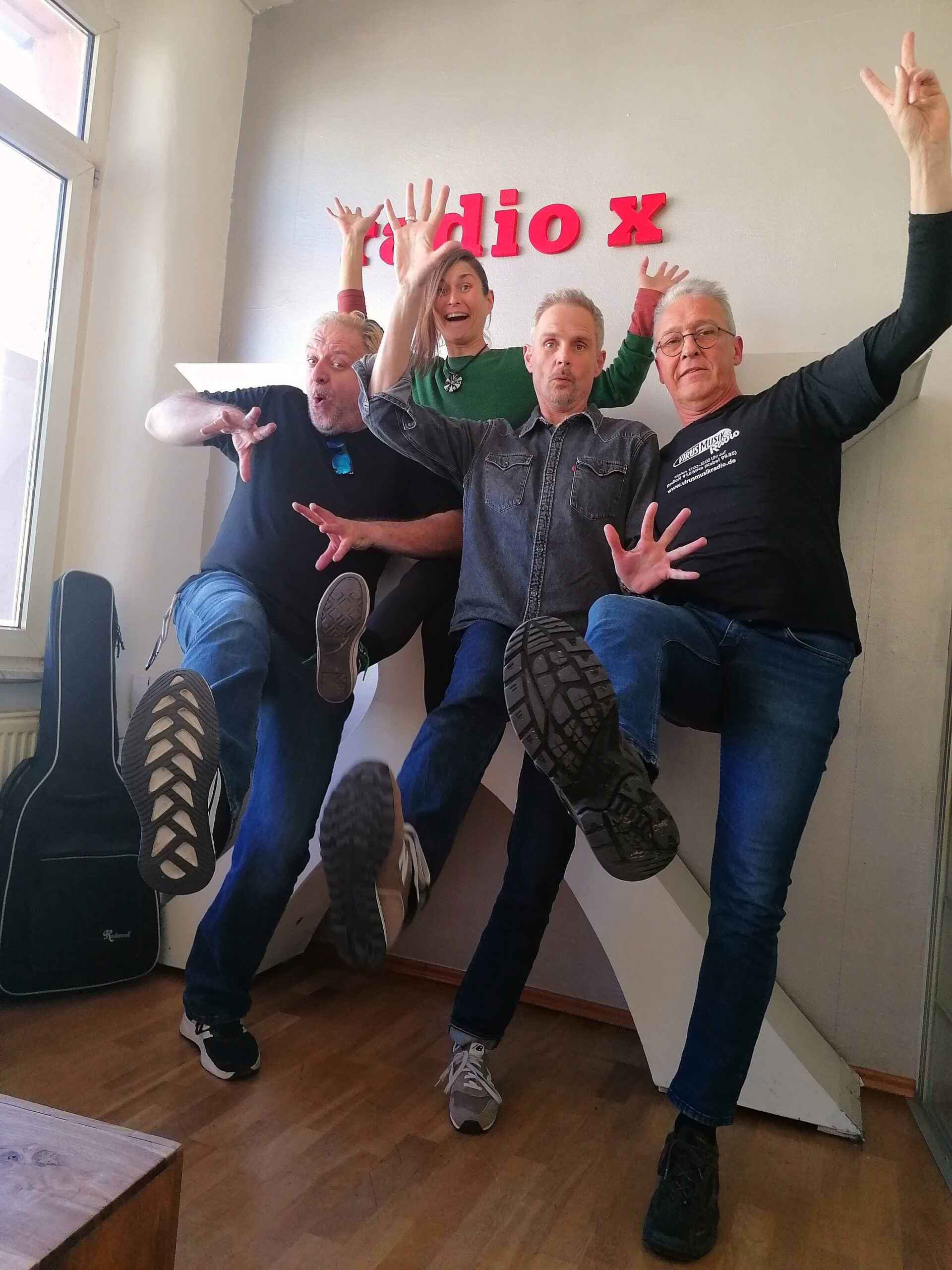 Zu Gast bei radio x : PAULI & TONGÄRTNER bei Niels´s OF-Scene – mit Live Set